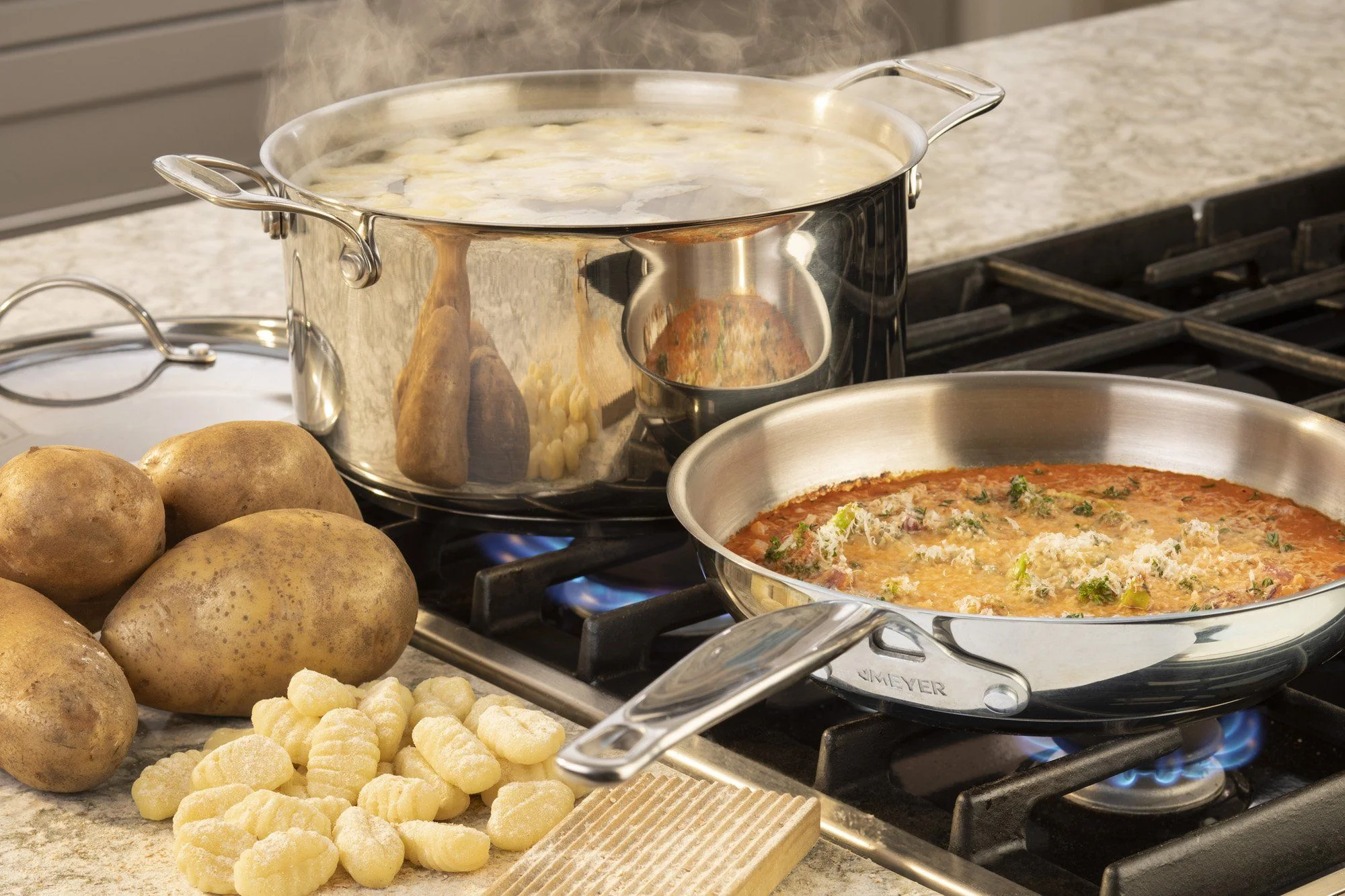 Meyer Confederation Stainless Steel Cookware Set, 10-Piece, Made in Canada - Image 6
