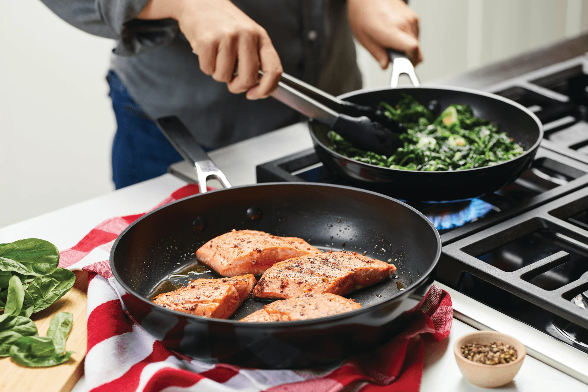 KitchenAid Hard Anodized Nonstick Frying Pan Set, 2-Piece, Onyx Black - Image 4