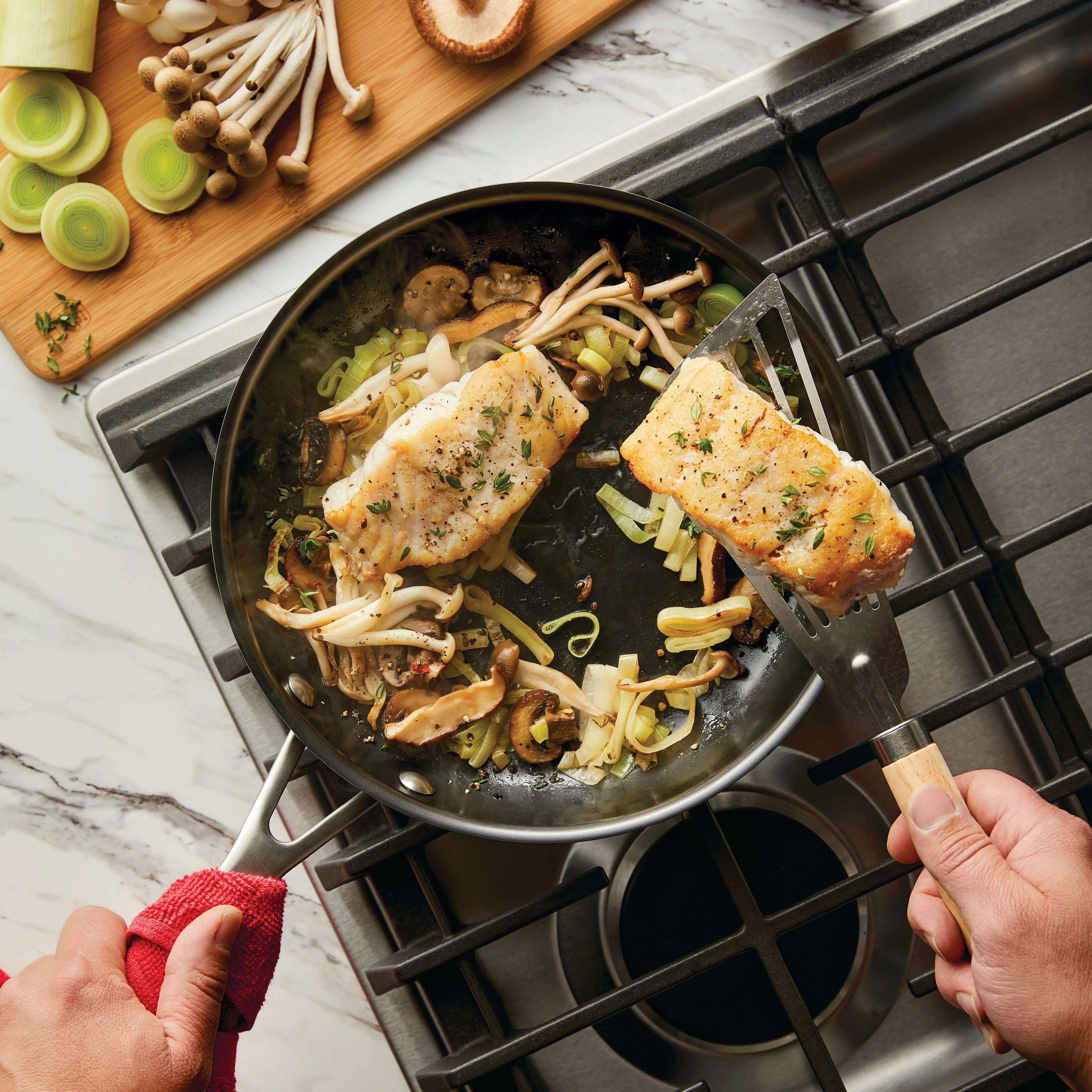 KitchenAid Nitro Carbon Steel 10"/25cm Skillet Gray - Image 3