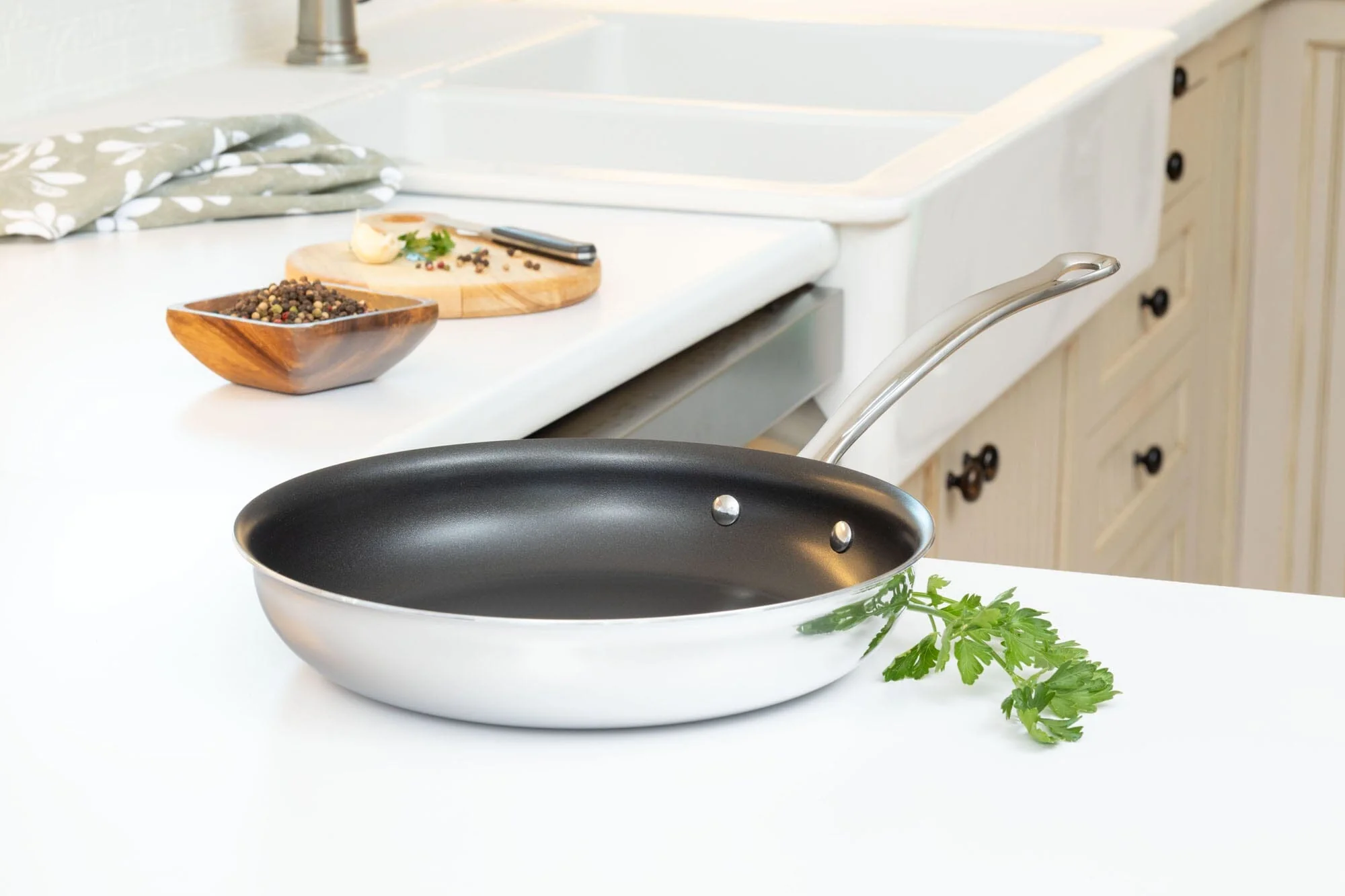 Meyer DynastyClad Stainless Steel 24cm/9.5" Non Stick Fry Pan Skillet Made in Canada - Image 5