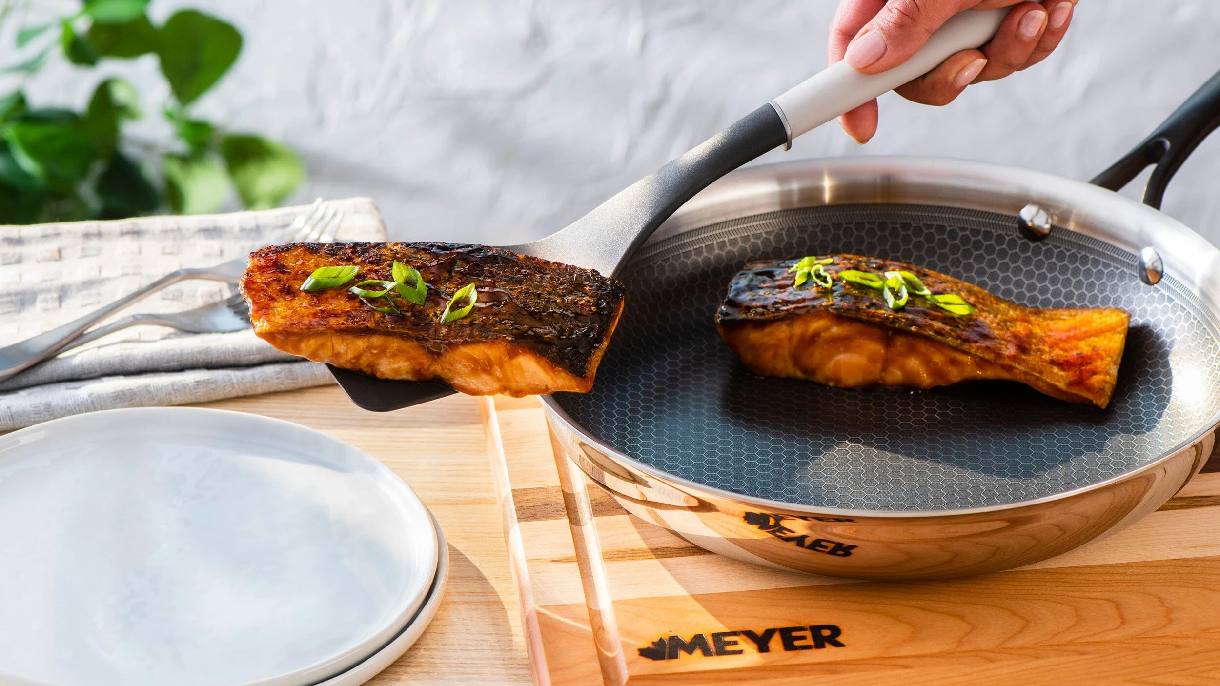 Meyer HybridClad Stainless Steel 32cm/12" Skillet Made in Canada - Image 2