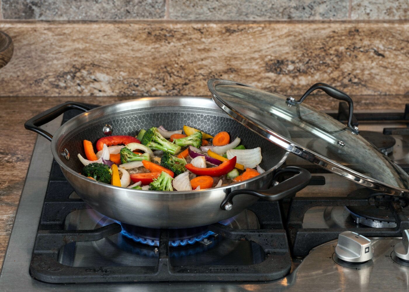 Meyer HybridClad Stainless Steel 32cm Wok with cover, Made in Canada - Image 8